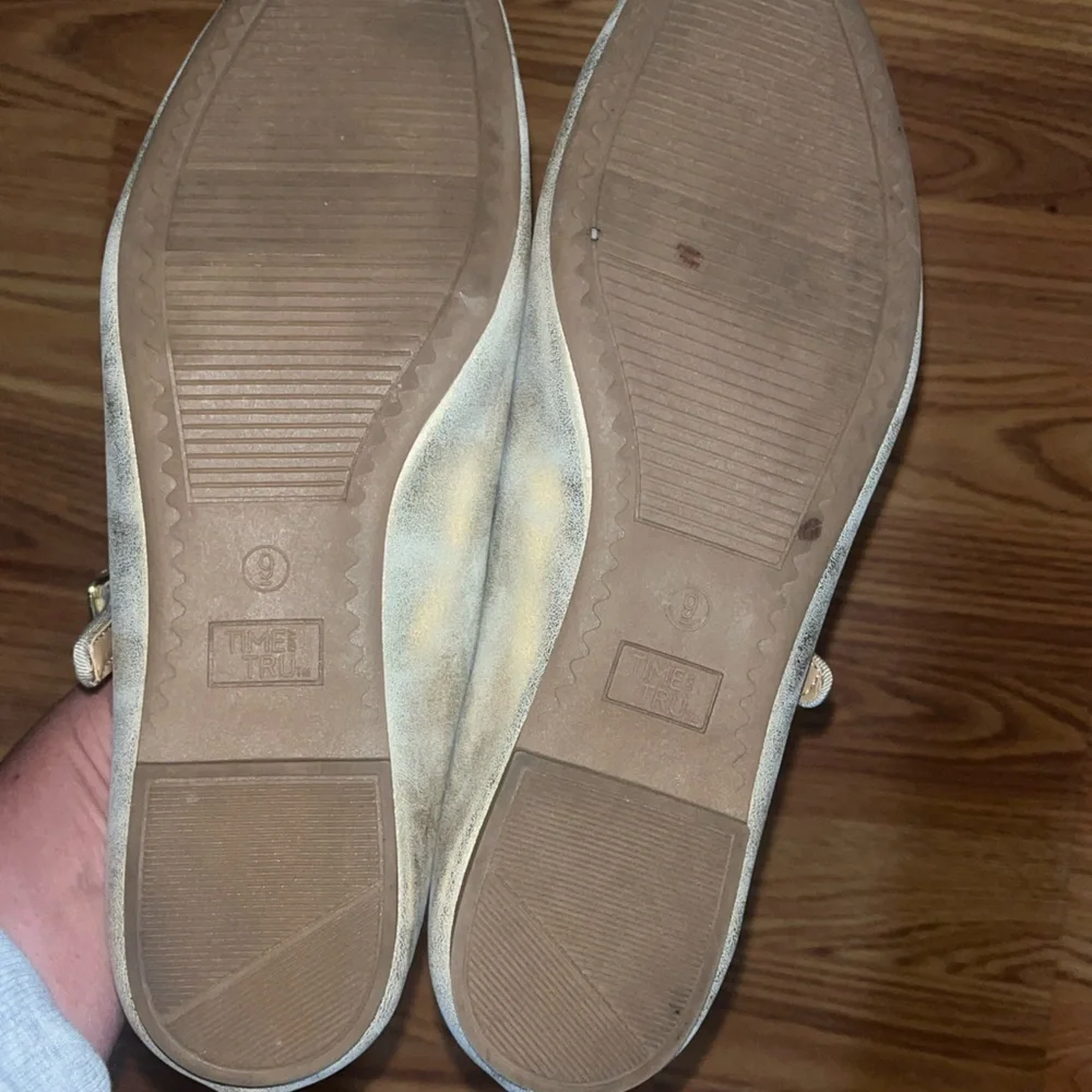 Time and Tru Pale Gray Suede Mary Jane Flats